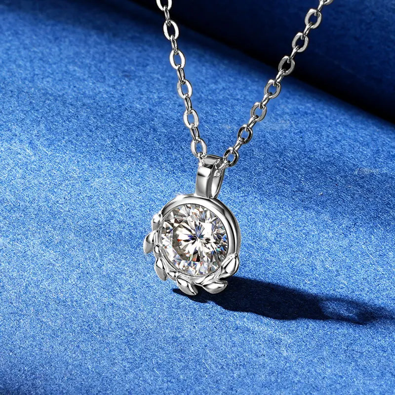 Rrjzz 925 Sterling Silver Exquisite Olive Leaf Pendant Necklace D 6.5mm Round Moissanite Solitaire Women Necklace Jewelry Gift